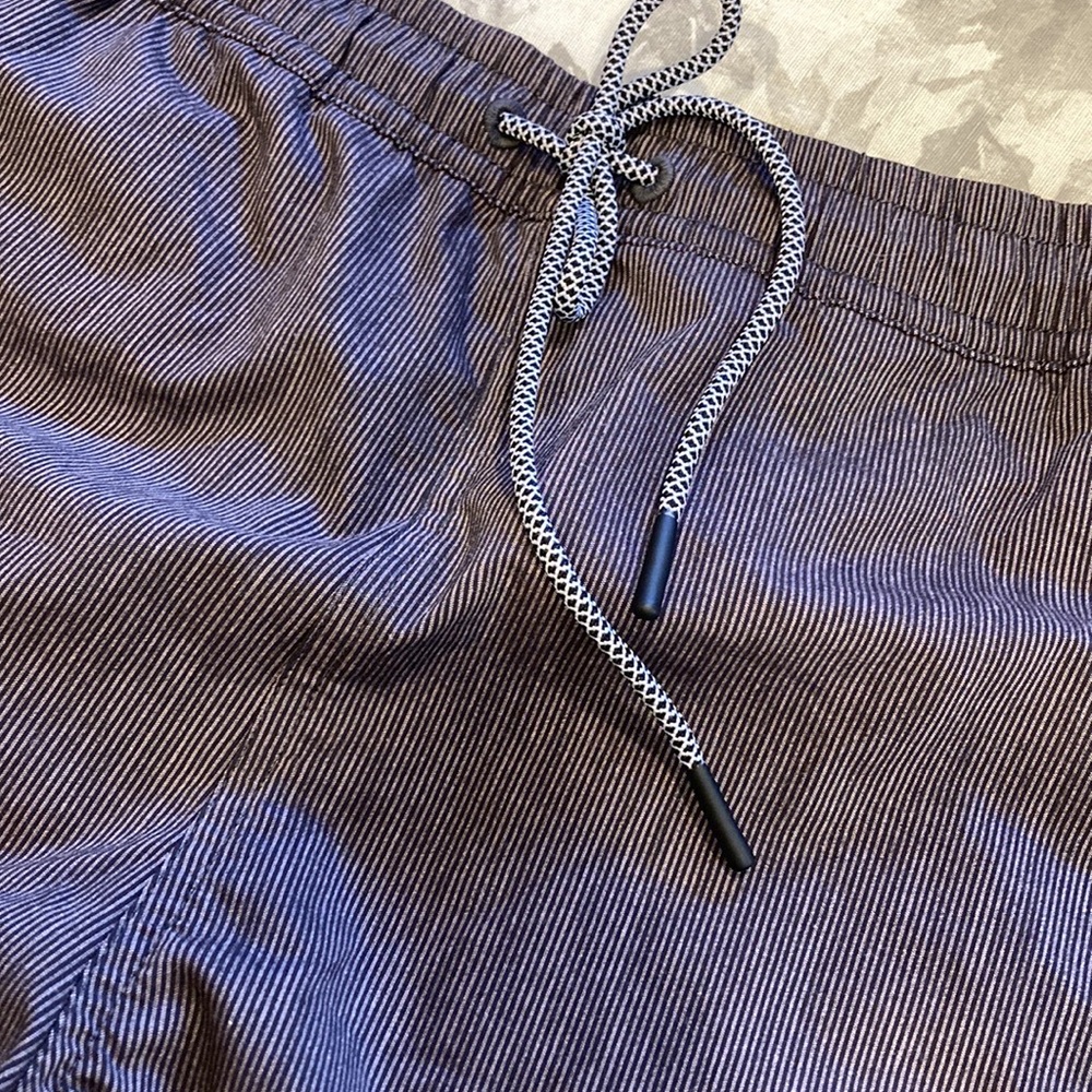 NWOT Athleta 2.5” Board Short - Picture 5 of 10
